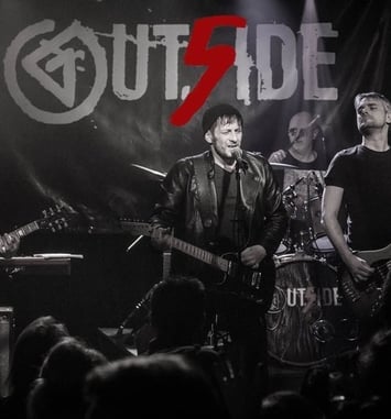 Out5ide sur scène