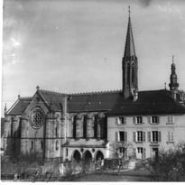 Histoire de la chapelle et du pensionnat Notre-Dame de Molsheim à travers une exposition de documents photographiques commentée.