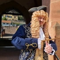 Visite théâtralisée dans un village de caractère
