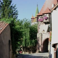 Découverte du quartier du château avec le veilleur de nuit