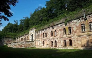 Parcourez un fort allemand du XIXe siècle en pleine nature
