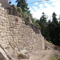 Découvrez une fortification médiévale, perchée à 677 m d'altitude, au cœur de la  forêt d'Obernai, Bernardswiller.
