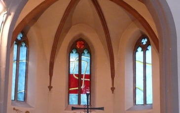 Découverte guidée des vitraux contemporains d'une église simultanée