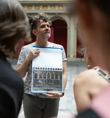 Visitez le palais universitaire et la bibliothèque d'Histoire