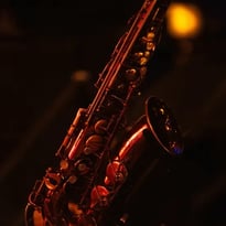 The Jazz Room : un hommage à Frank Sinatra et à Louis Armstrong