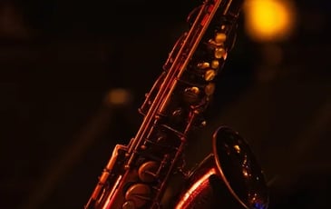 The Jazz Room : un hommage à Frank Sinatra et à Louis Armstrong