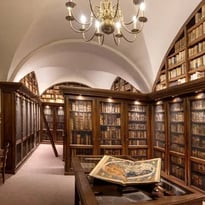 Découvrez l'une des plus anciennes bibliothèques de Strasbourg