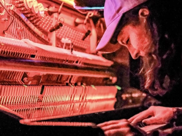 Eve Risser, Reve parti