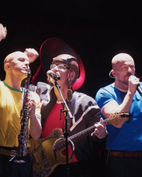 Un tour de piste, Weepers Circus