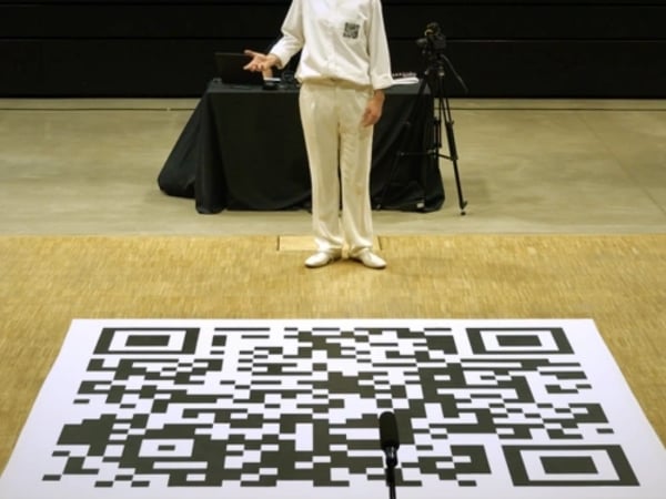 Ed_bƎ, l'ultime manipulation