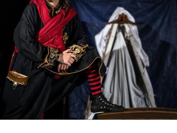 Madame Pirate, Compagnie Secousses