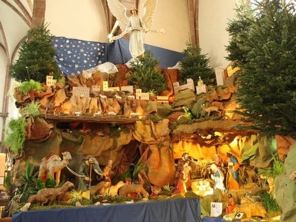 Noëlies : sentier des crèches