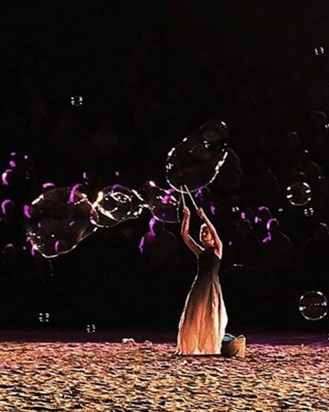 Déambulation : bulles de savon géantes