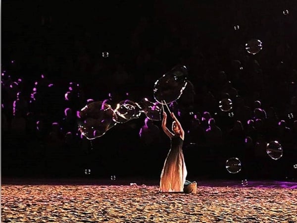 Déambulation : bulles de savon géantes